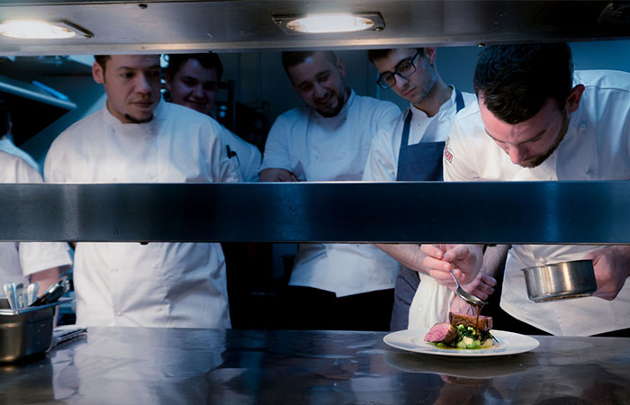 2022-wedding-trends-you-dont-want-to-miss-holly-bush-chefs