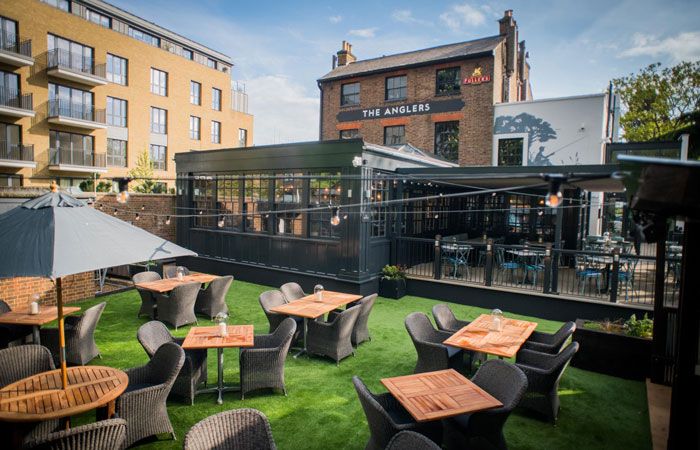 Garden bar at the anglers pub and restaurant teddington