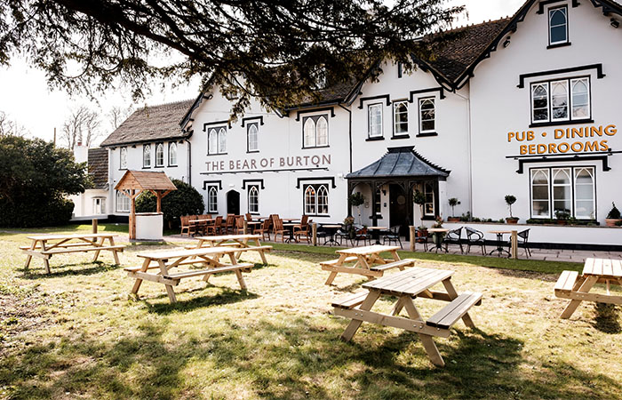 beer-gardens-open-april-bear-of-burton
