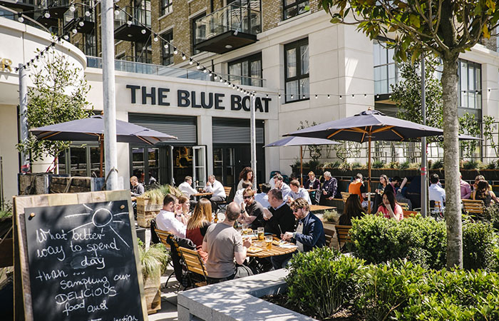 beer-gardens-open-april-blue-boat