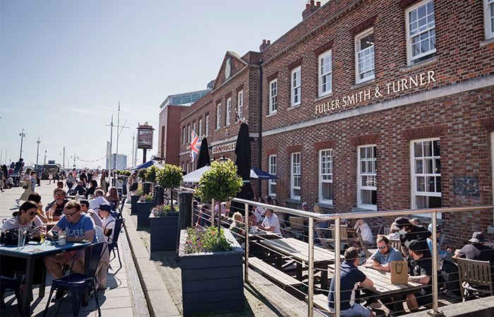 bank-holiday-beer-gardens-old-customs-house