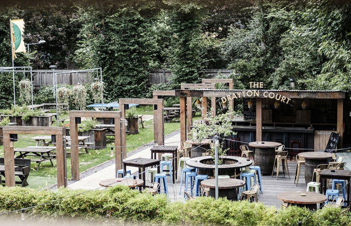 The Drayton Court Ealing beer garden and garden bar
