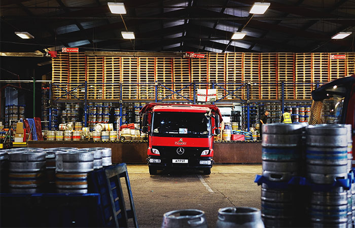 how-to-brew-a-pint-of-london-pride-packing-and-distribution-4