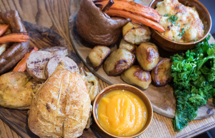 Sunday roasts from The Bishop on the Bridge pub Winchester