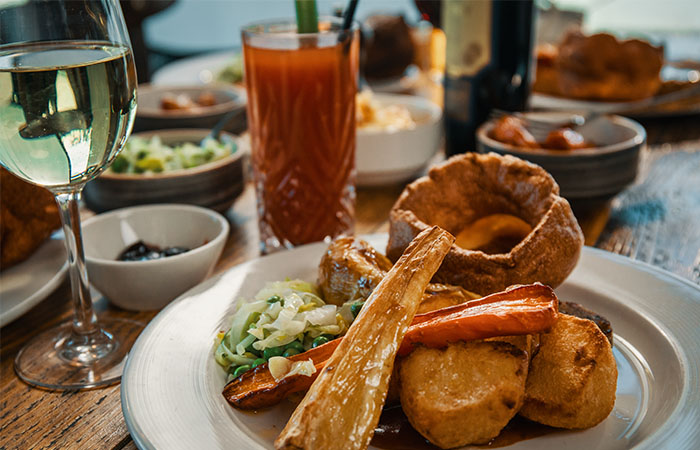 fullers-share-sundays-with-brian-turner