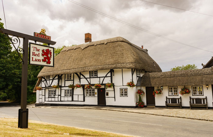 Country pubs The Red Lion, Charlton, England