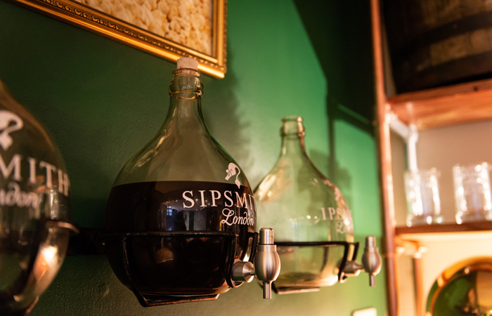A Victorian Hot Gin Bar pop-up is arriving at The Conductor in Farringdon this Winter