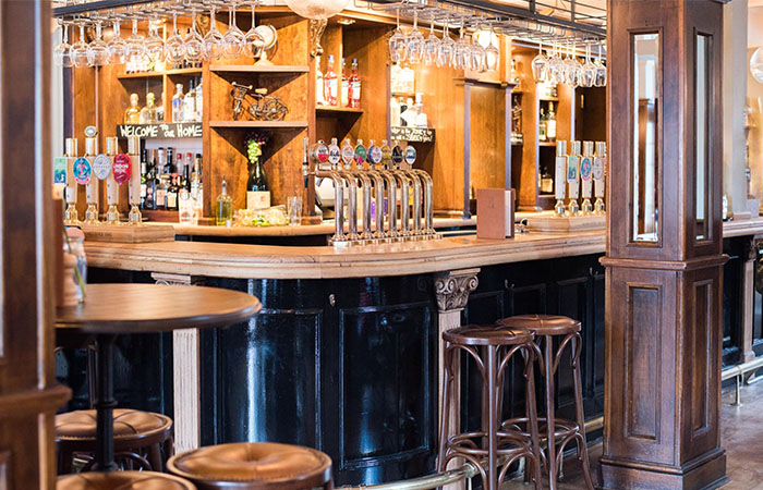 most-haunted-fullers-pubs-bell-and-crown