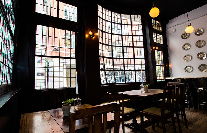 most-haunted-fullers-pubs-sutton-arms-2