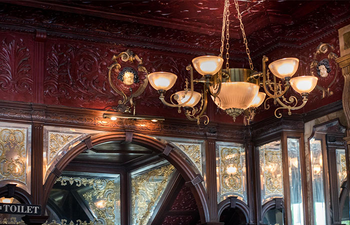 most-haunted-fullers-pubs-viaduct-tavern