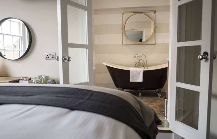 Romantic hotels within an hour of London - The Swan Hotel, Staines