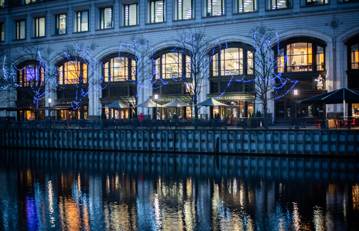 The Limehouse Bar and Restaurant Canary Wharf waterside views