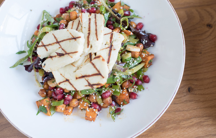 Healthy salads at The Wheatsheaf pub Ealing