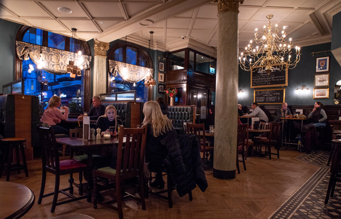 Best pub near Earl's Court Station, The Blackbird