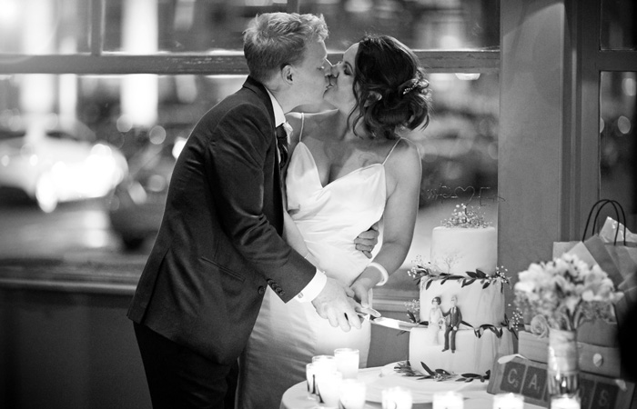 How much does a wedding photographer cost
