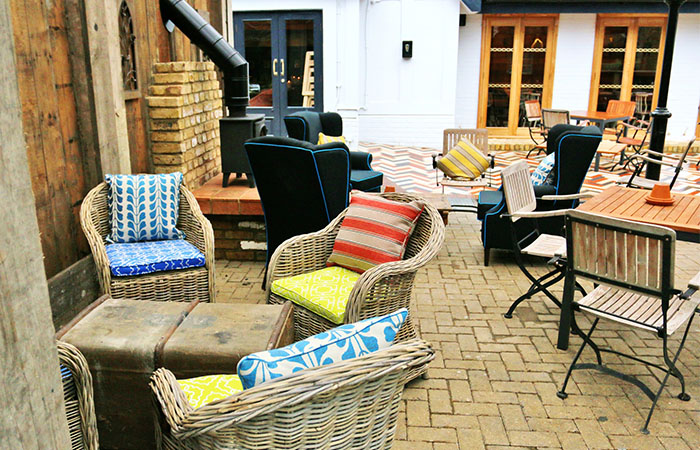 best-pubs-for-outdoor-seating-in-winter-hare-hounds