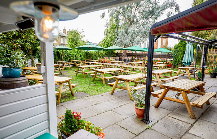 best-pubs-for-outdoor-seating-in-winter-rose-crown