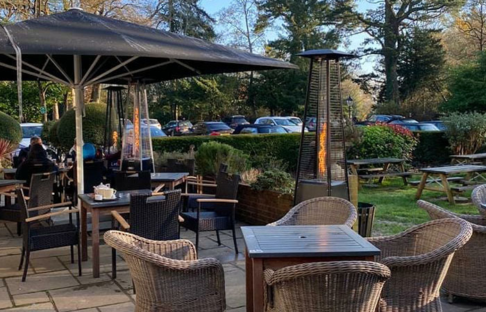 best-pubs-for-outdoor-seating-in-winter-white-buck