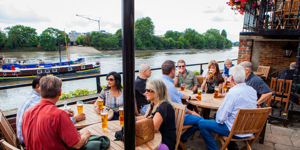Best pubs to watch the Oxford vs Cambridge Boat Race